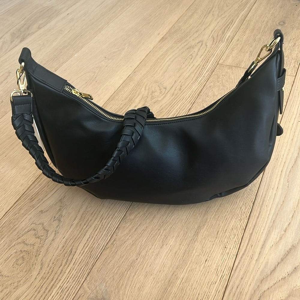 Jules Kar cross body adjustable bag